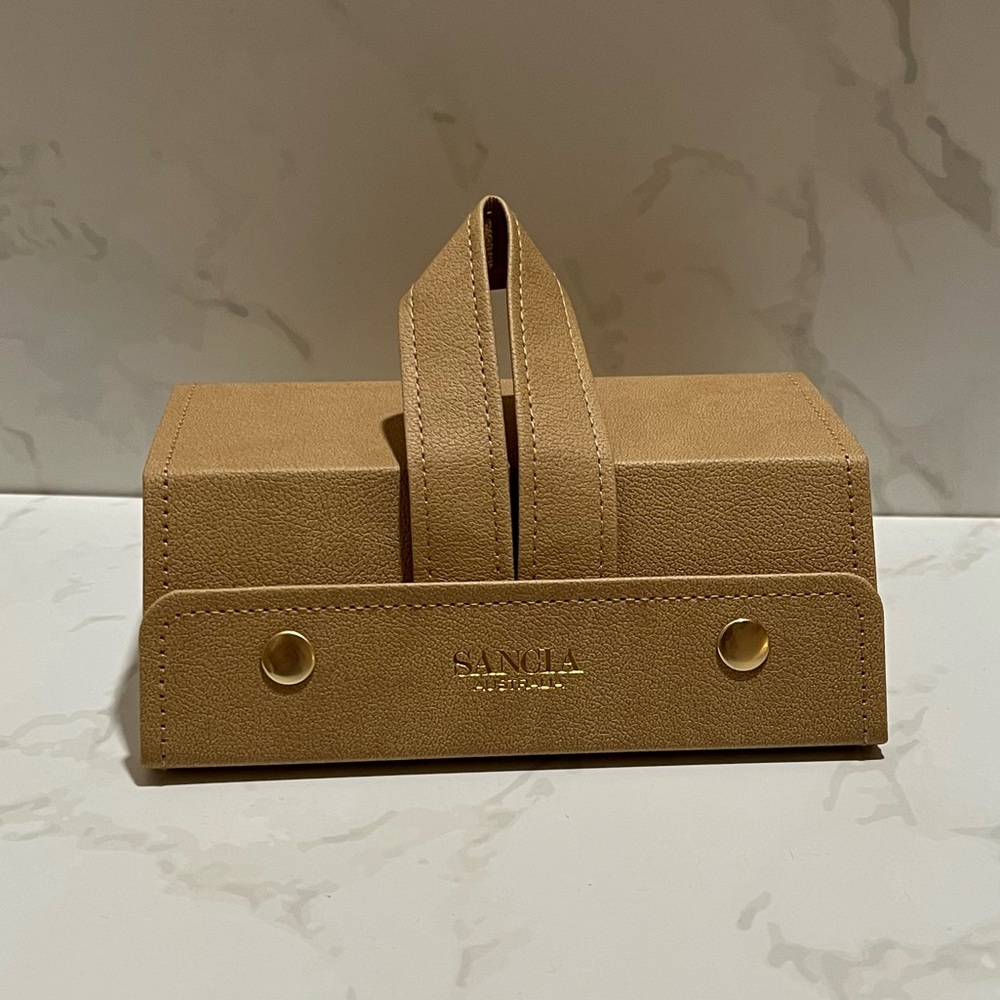 NEW! Sancia Multi 3 Compartment Sunglasses Travel Hard Case $55.00 Retail.